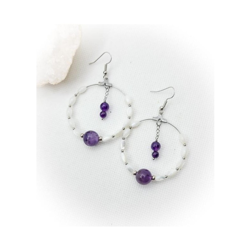 Boucles d'oreilles créoles argentées, Nacre et Améthyste - ci nature Boucles d'oreilles créoles argentées, Nacre et Améthyste - ci nature